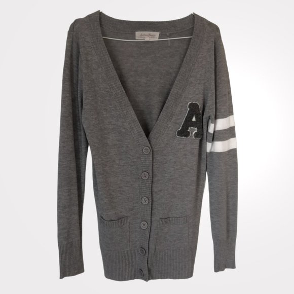 3 for 25$ Active Basics Grey Cardigan Versity A size S-M - Picture 1 of 1